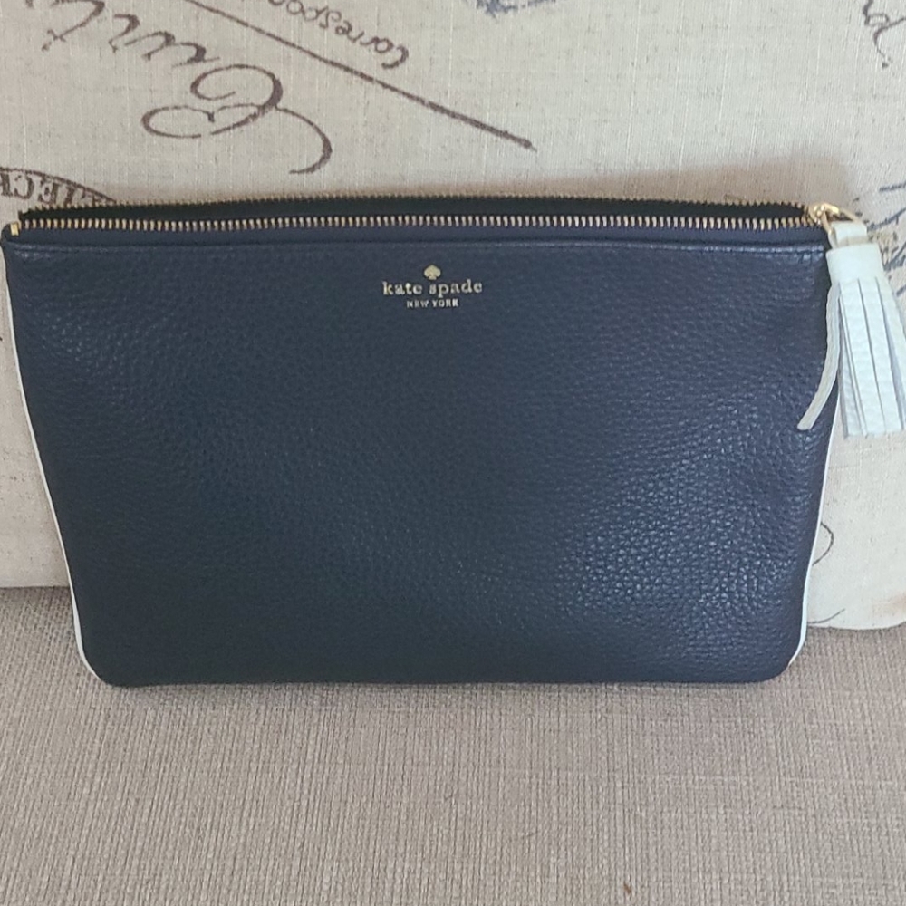 Kate Spade ♠️ - Picture 6 of 7